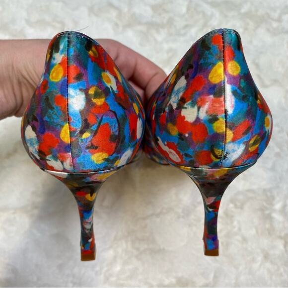 Manolo Blahnik Multicolor Floral Print Satin Pointed Toe Pumps Heels Size 39.5 - Picture 9 of 16